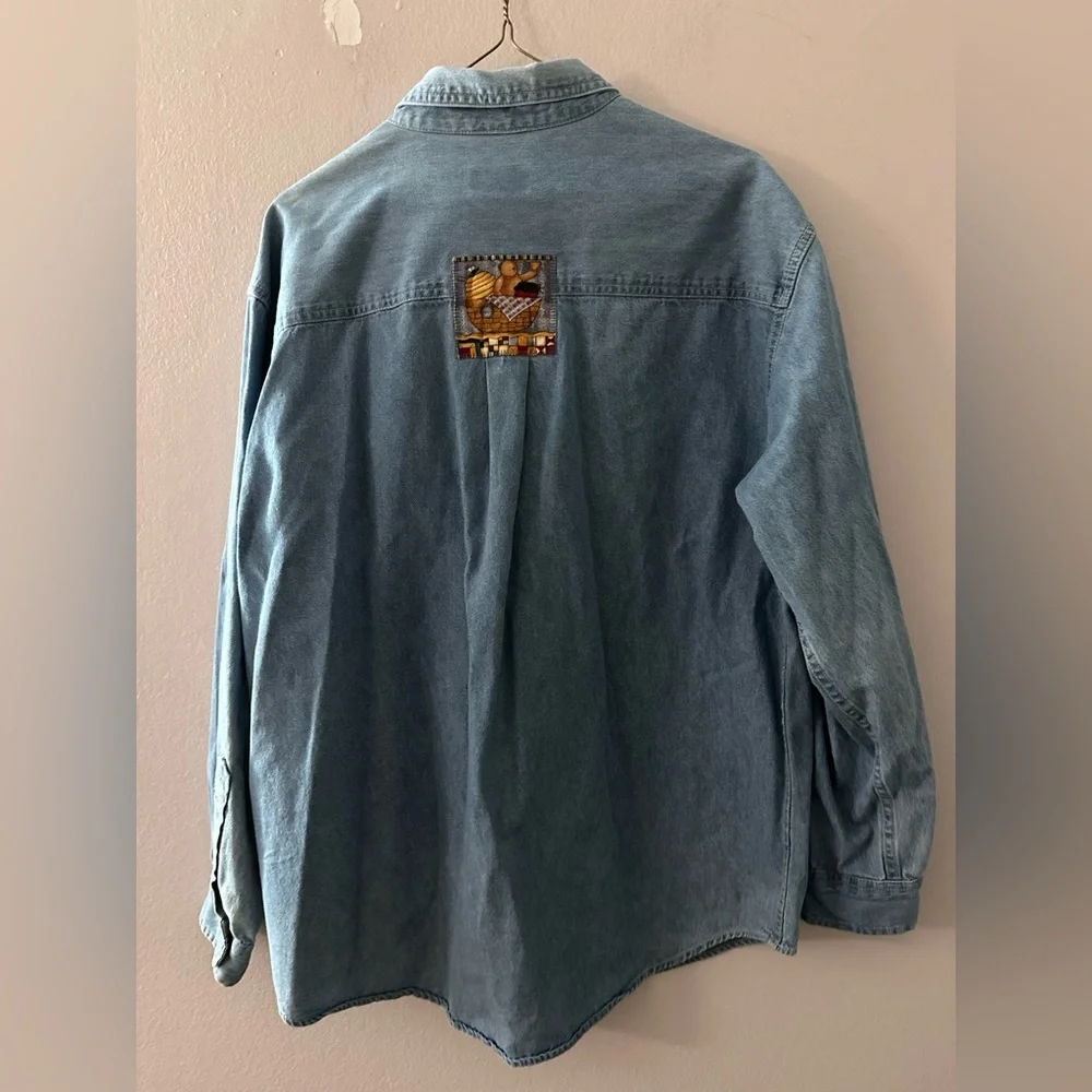 Vintage Basic Editions Blue Button Down Shirt with Pattern (Bear with Honey) - Picture 4 of 4